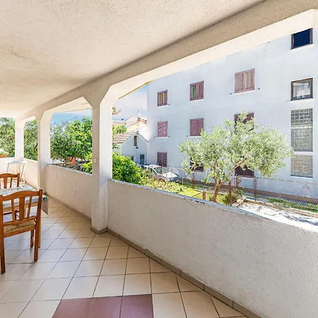 Amazing In With Wifi Apartamento Kaštel Stari